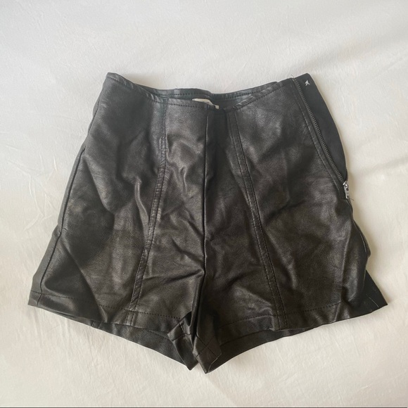 Faux Leather Hot Short - Picture 1 of 3
